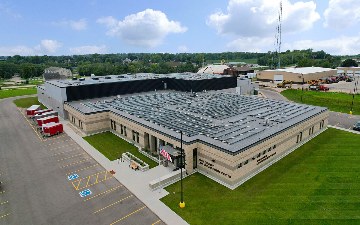 iowa-county-law-enforcement-center-09_1200