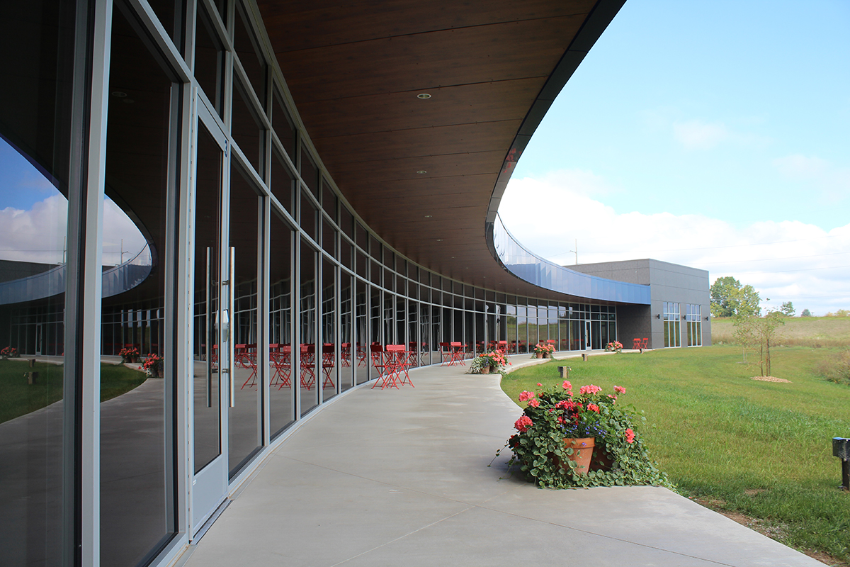 1-dramm-corporation-corporate-headquarters-and-manufacturing-facility-02_web
