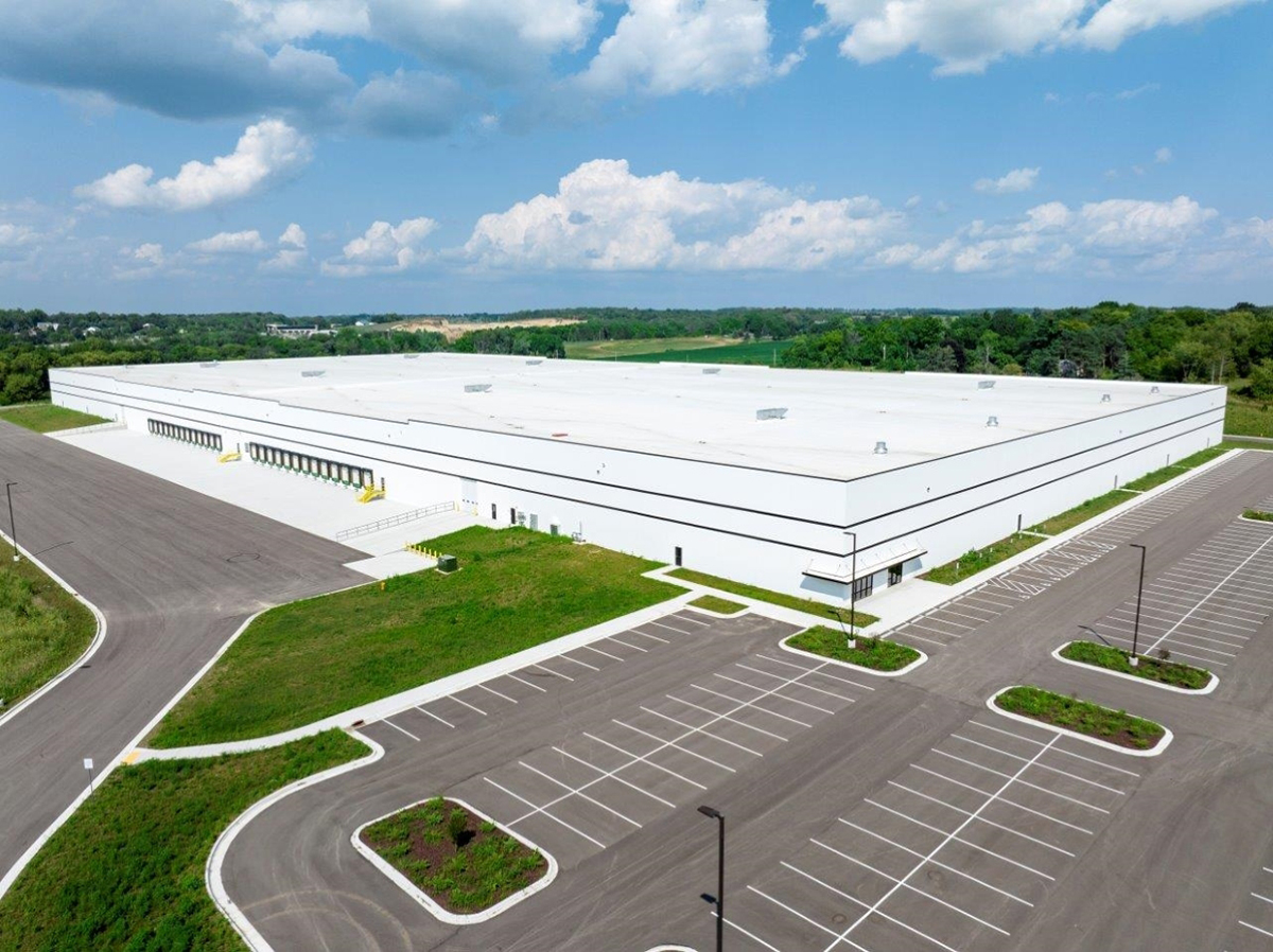 1-phoenix-industrial-spec-building-375_web