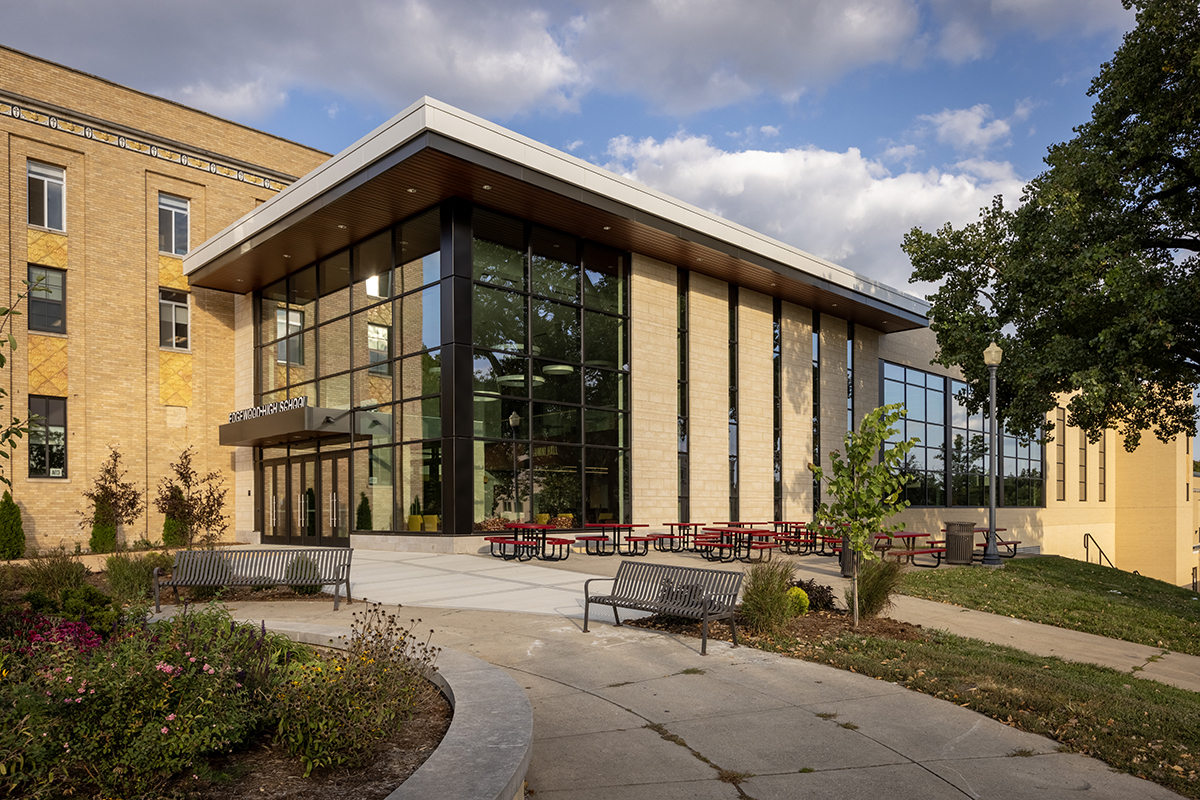 9-edgewood-high-school-alumni-hall-241_web