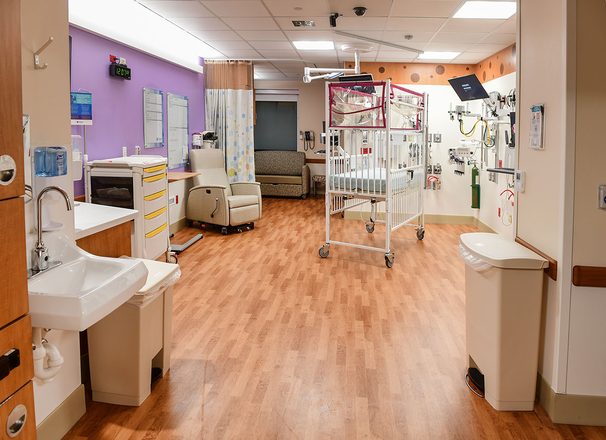 Children's Wisconsin Pediatric Intensive Care Unit-01